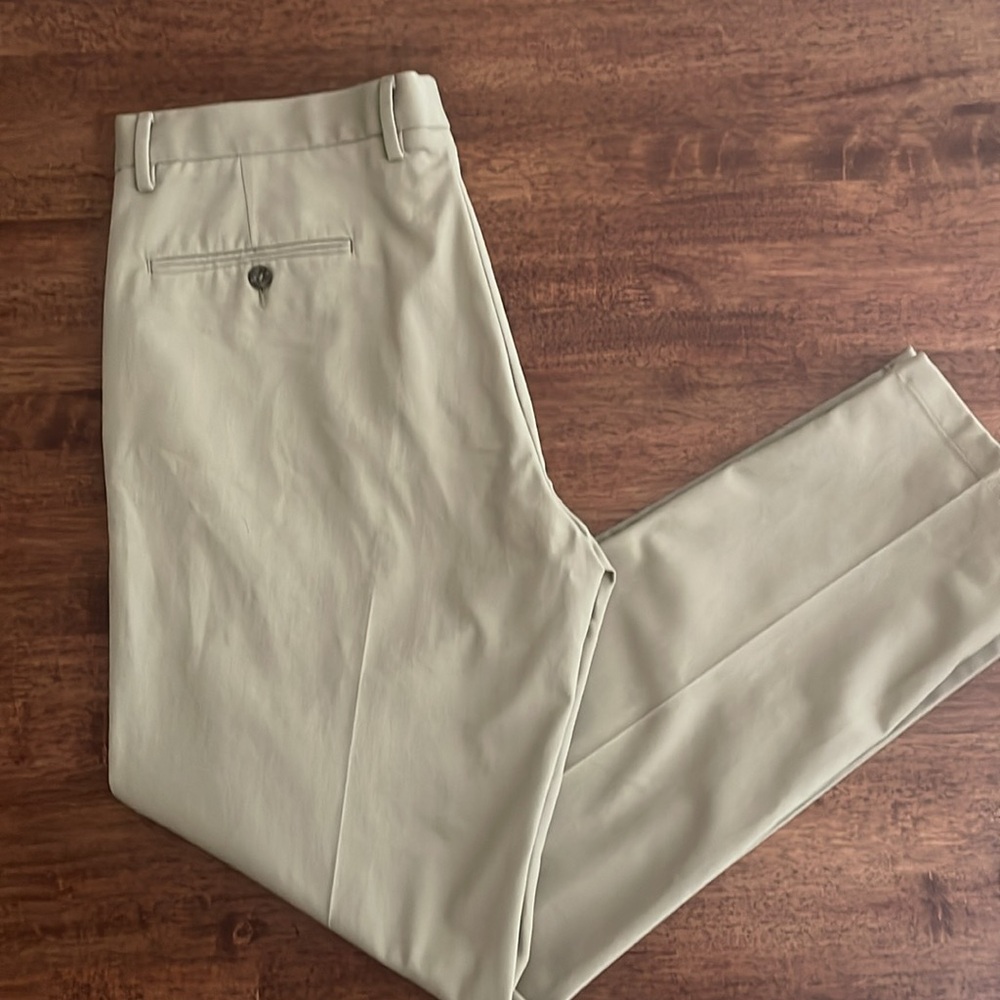 Dockers slim tapered khaki pants